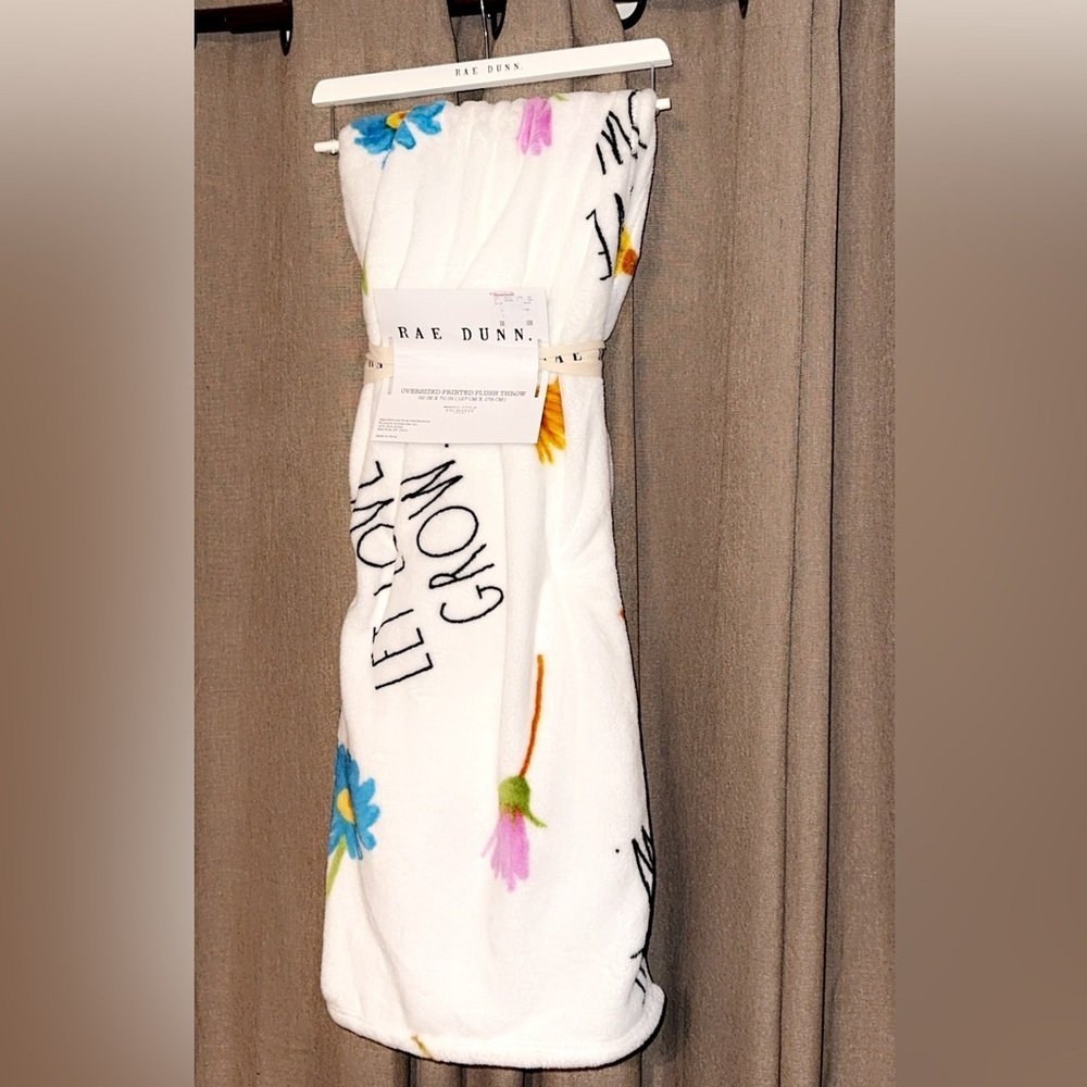 NWT Rae Dunn Floral “LET IT GROW” Spring Oversized Plush Throw Blanket 50x70